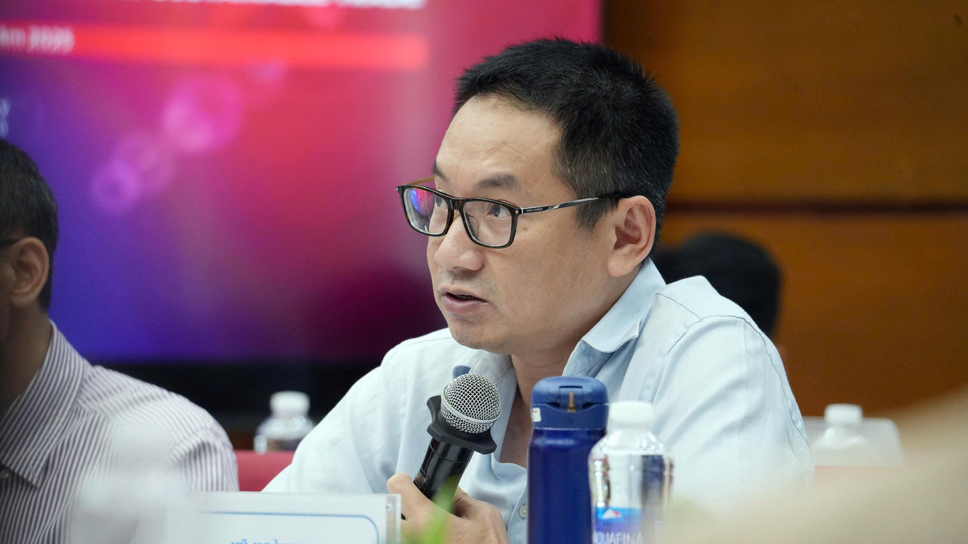 TS. Vũ Hoàng Linh - Giảng viên cấp cao Trường Đại học Kinh tế - Đại học Quốc gia Hà Nội.