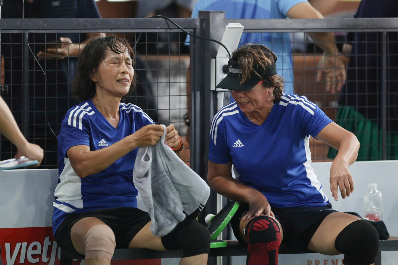 Cặp đôi Lương Lệ Phương Thảo (sinh năm 1965) và Trương Thị Như Thảo (sinh năm 1967), lớn tuổi nhất giải đấu, cho rằng Giải Pickleball Việt Nam - Cúp Hyundai Thành Công 2025 nên được tổ chức thường xuyên, mang đến cơ hội cọ xát, giao lưu, nâng cao trình độ cho các vận động viên, qua đó giúp cộng đồng pickleball phát triển, hình thành những nhân tố tốt.