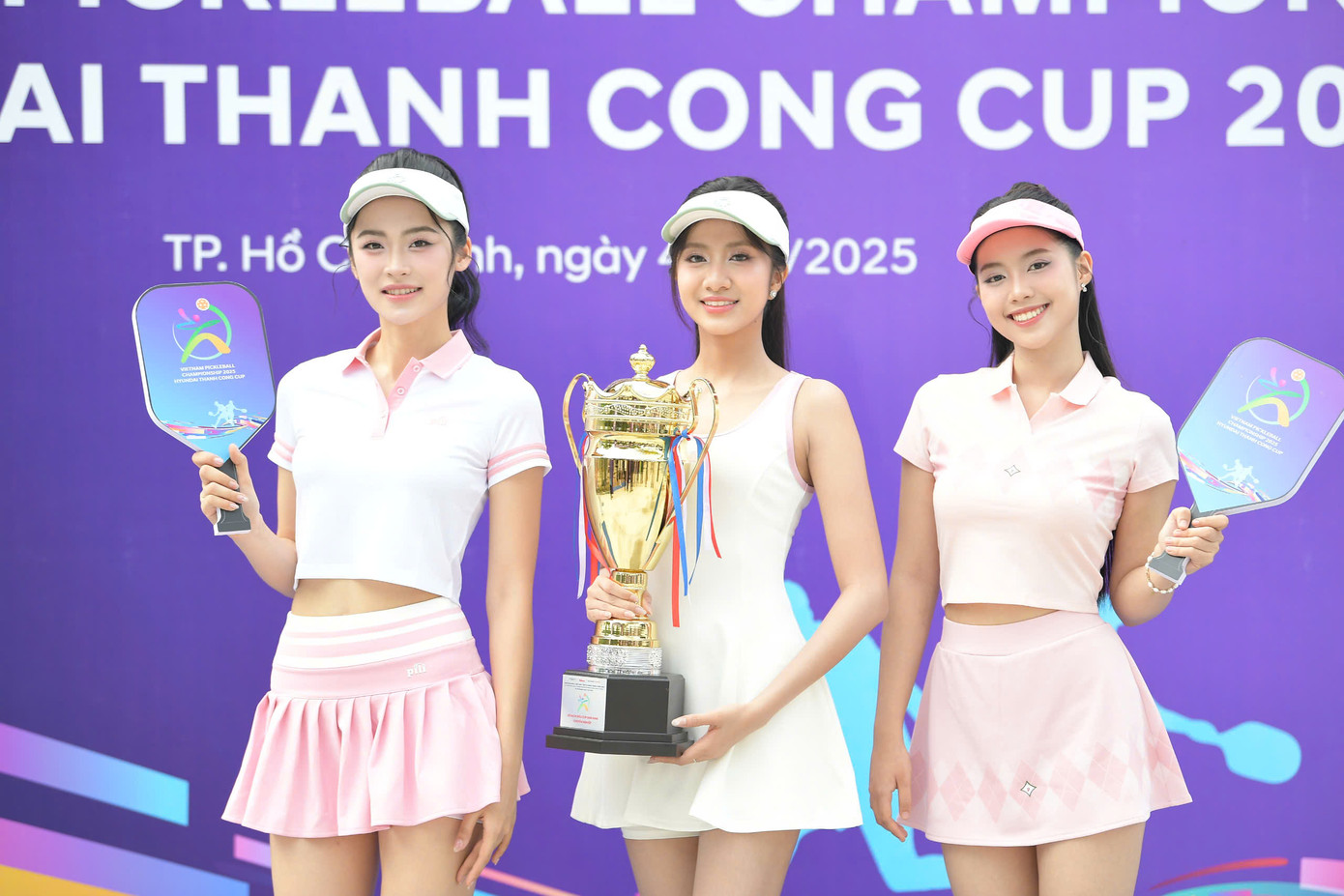 Hoa hậu và các á hậu Hoa hậu Việt Nam 2024 dự khai mạc Giải Pickleball Việt Nam - Cúp Hyundai Thành Công 2025. Hoa hậu và các á hậu Hoa hậu Việt Nam 2024 dự khai mạc Giải Pickleball Việt Nam - Cúp Hyundai Thành Công 2025.