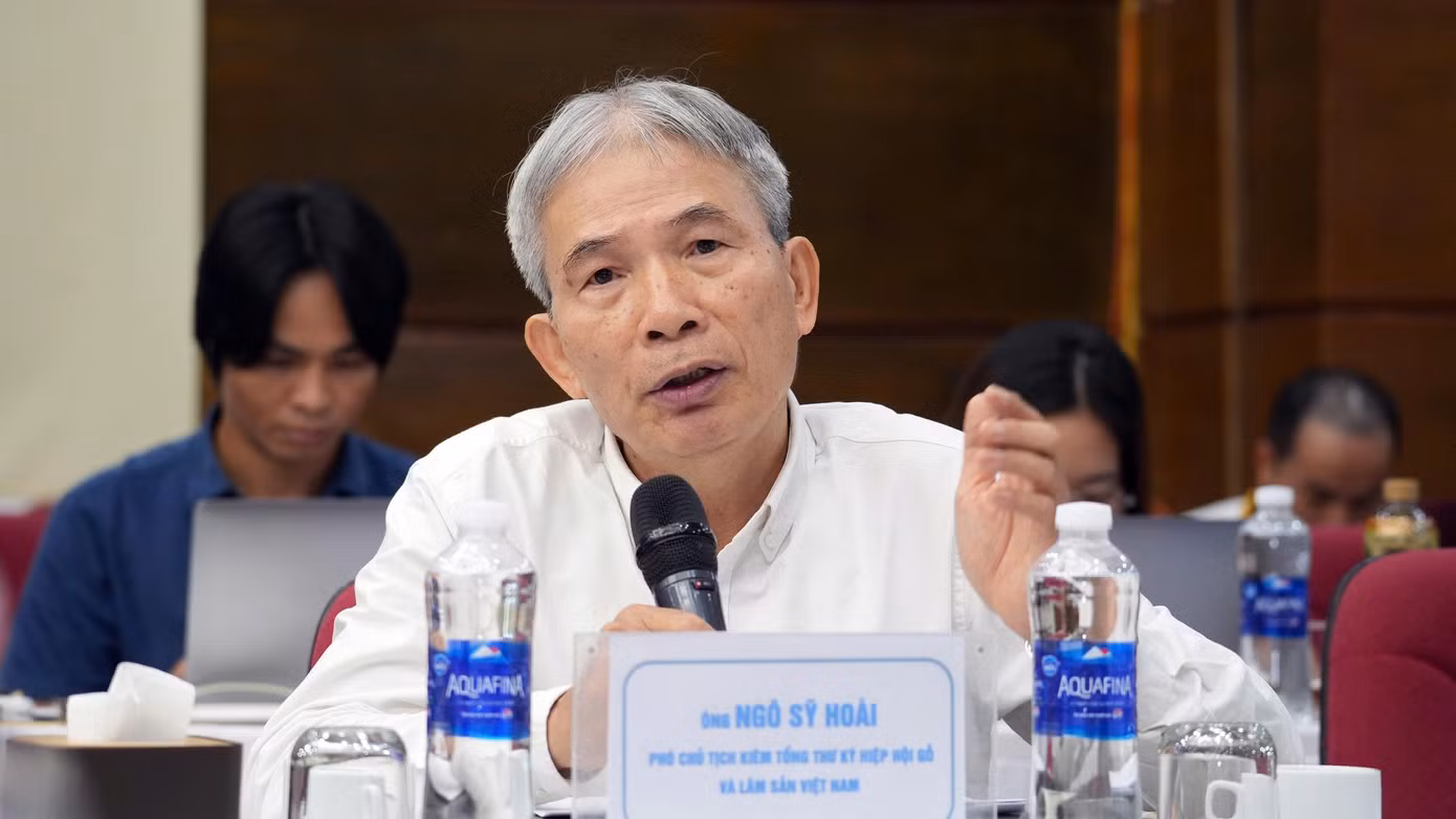 Ông Ngô Sỹ Hoài - Phó Chủ tịch kiêm Tổng thư ký Hiệp hội gỗ và lâm sản Việt Nam. Ông Ngô Sỹ Hoài - Phó Chủ tịch kiêm Tổng thư ký Hiệp hội gỗ và lâm sản Việt Nam.
