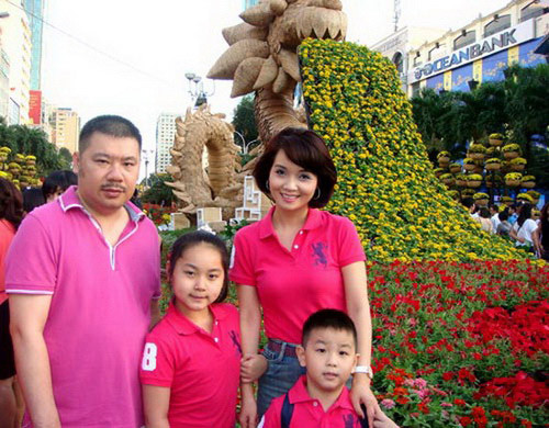 Gia đình hạnh phúc của Mai Thu Huyền. Gia đình hạnh phúc của Mai Thu Huyền