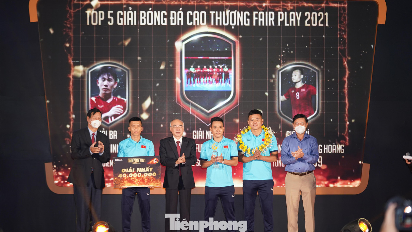 Trong năm thứ 10 tổ chức, giải Nhất Giải thưởng Fair Play đã được trao cho Đội tuyển nam Futsal Việt Nam, với hình ảnh đẹp tại Vòng chung kết FIFA World Cup 2021. Trong năm thứ 10 tổ chức, giải Nhất Giải thưởng Fair Play đã được trao cho Đội tuyển nam Futsal Việt Nam, với hình ảnh đẹp tại Vòng chung kết FIFA World Cup 2021.