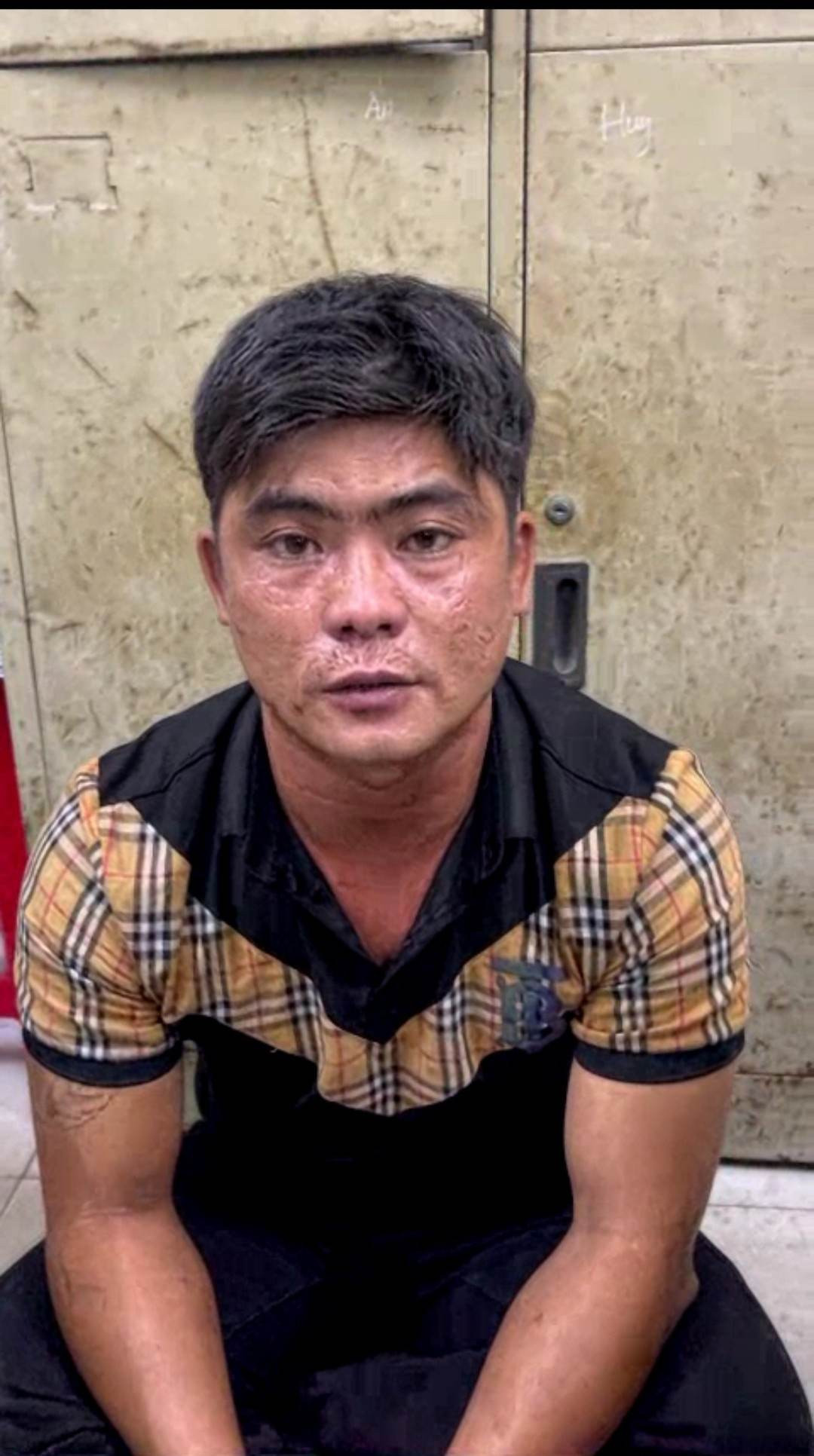 Đối tượng Nguyễn Văn Đạt tại cơ quan Công an.