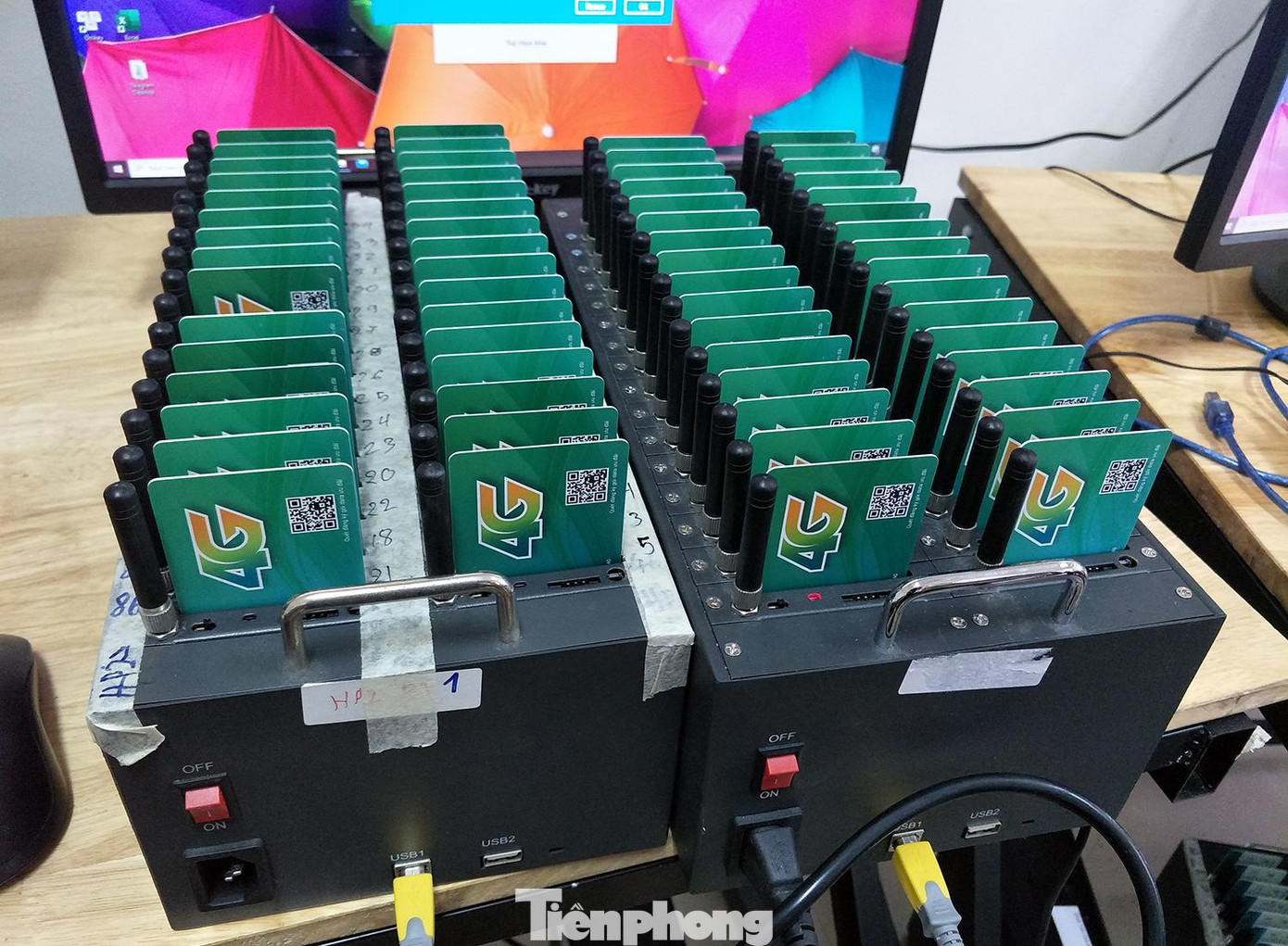 Máy móc cơ quan điều tra thu giữ. Ảnh: Thanh Hà