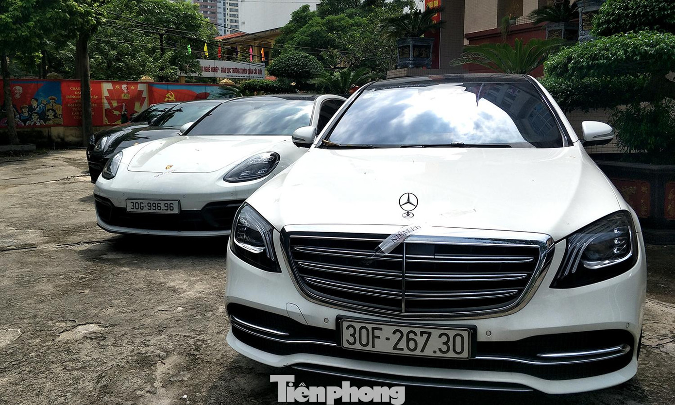 Tiền trong ví điện tử Momo được Thành giữ lại dùng để trả tiền thắng cho các đối tượng tham gia đánh bạc. Đến nay, cơ quan điều tra xác định Thành mua hơn 4.700 tài khoản và ví điện tử Momo để nhận tiền và trả thưởng cho con bạc. Tiền trong ví điện tử Momo được Thành giữ lại dùng để trả tiền thắng cho các đối tượng tham gia đánh bạc. Đến nay, cơ quan điều tra xác định Thành mua hơn 4.700 tài khoản và ví điện tử Momo để nhận tiền và trả thưởng cho con bạc.