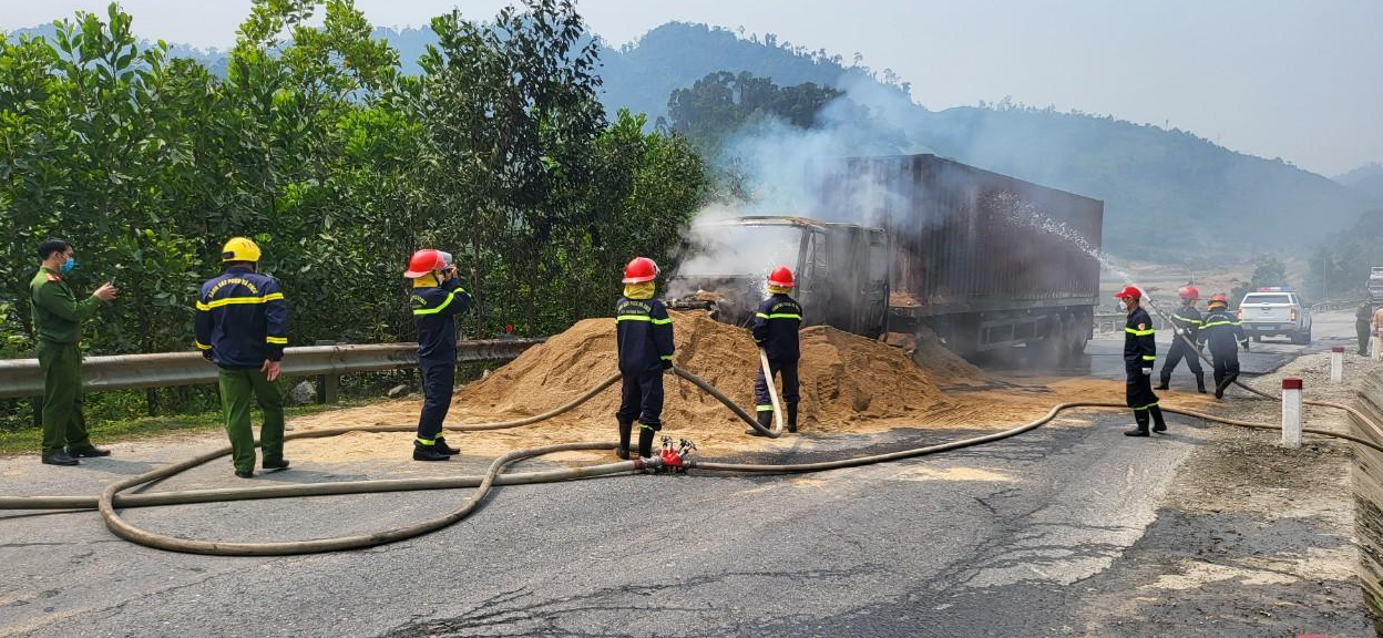 Hiện trường vụ cháy. Hiện trường vụ cháy.