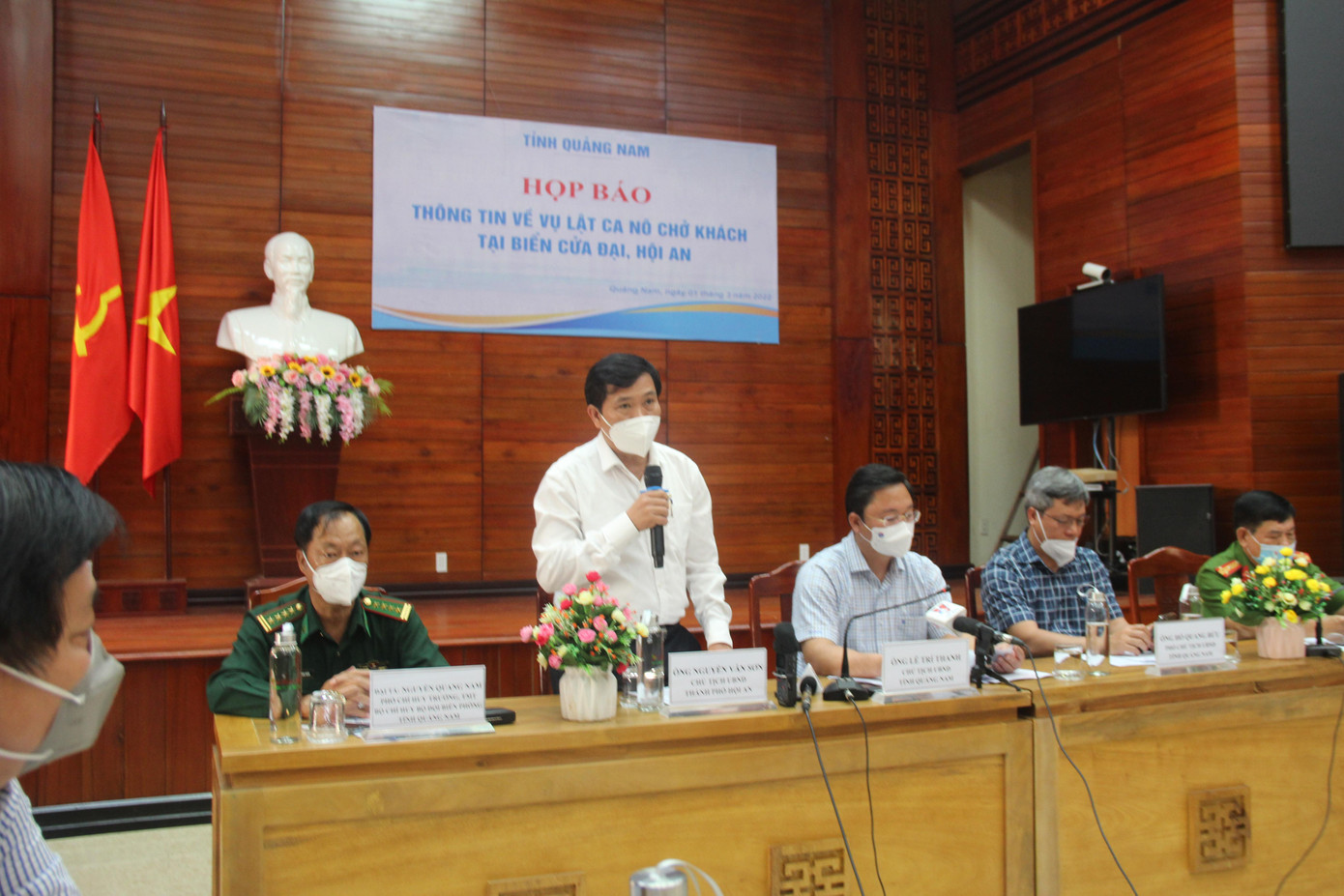 Ông Nguyễn Văn Sơn trả lời tại cuộc họp báo chiều 1/3.