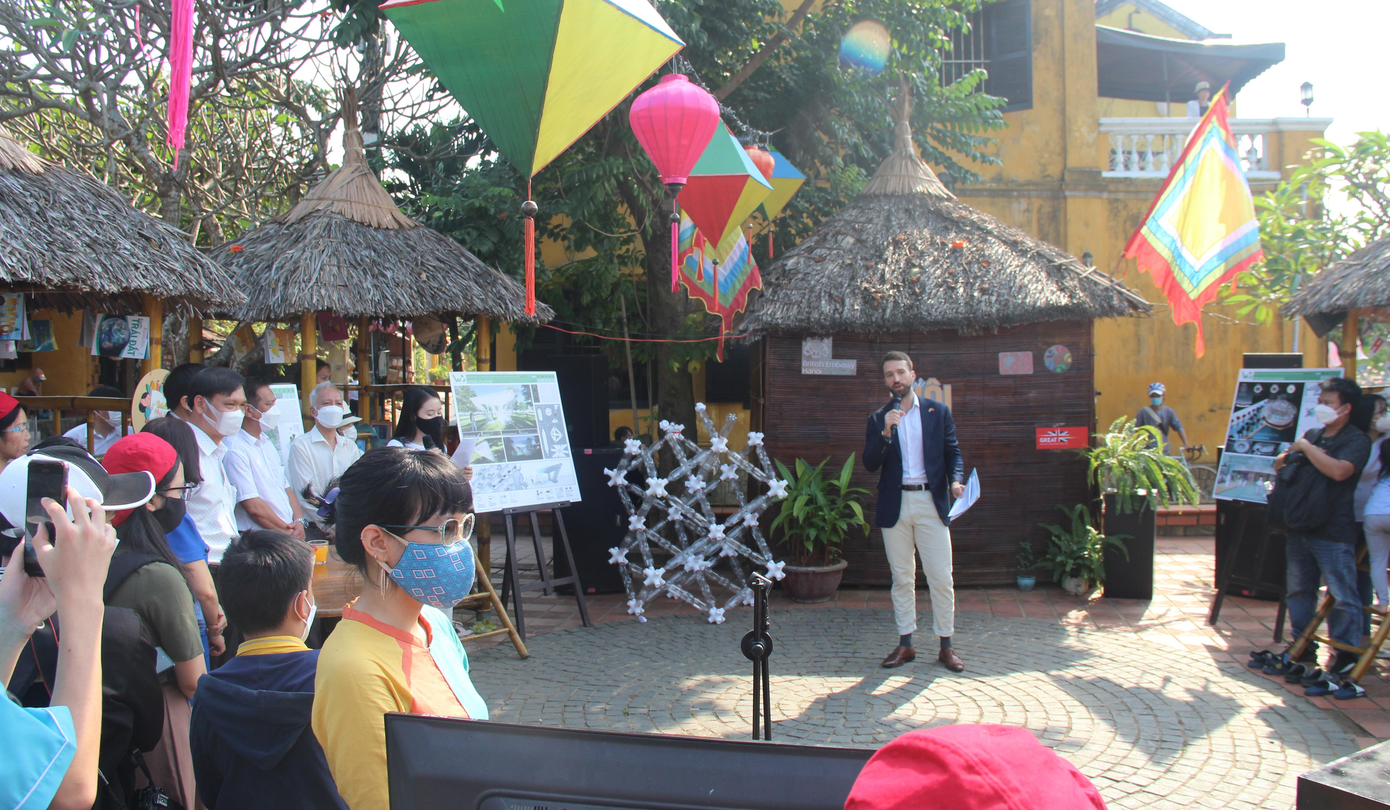 Phó Tổng lãnh sự quán Anh chia sẻ về sự kiện Nghệ thuật vì môi trường tại thành phố Hội An.