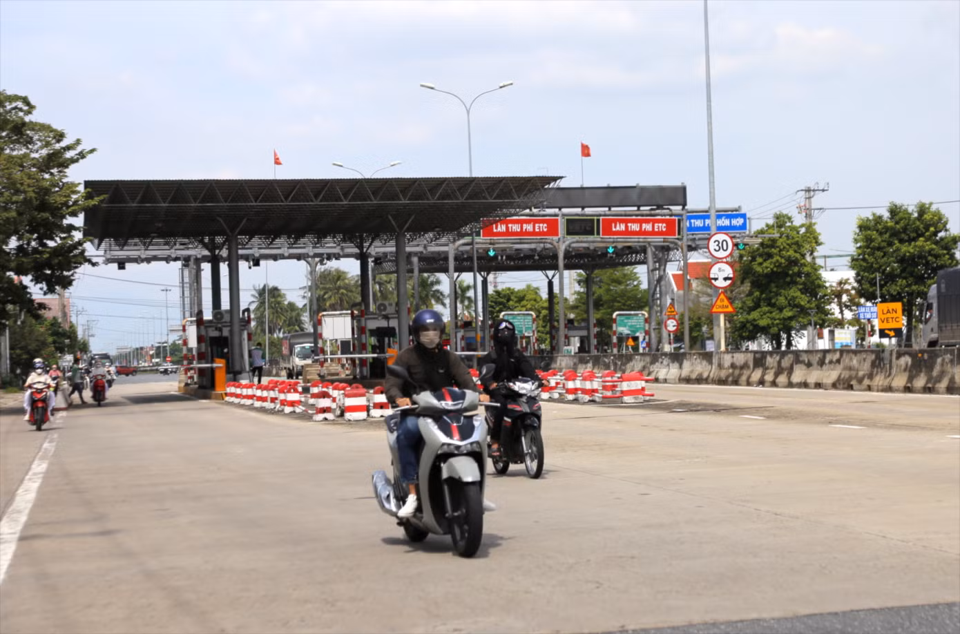 Trạm BOT Điện Thắng Trung.