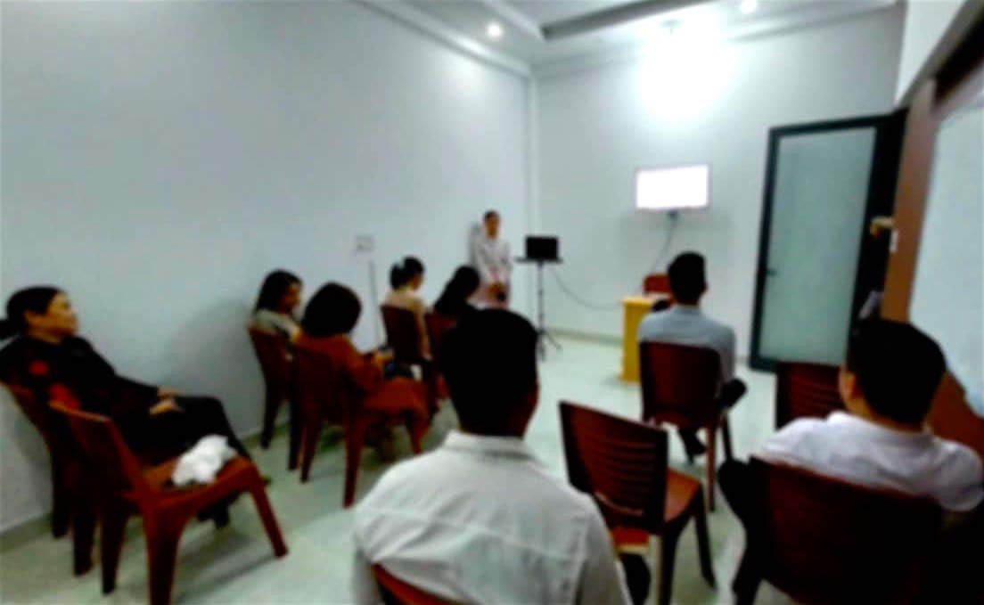 Nhóm người sinh hoạt tôn giáo trái phép liên quan "Hội thánh Đức Chúa Trời mẹ" tại Hội An. Ảnh CA