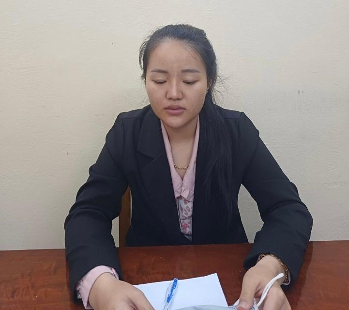 Nguyễn Thị Nhật Vy tại cơ quan công an. Ảnh CA