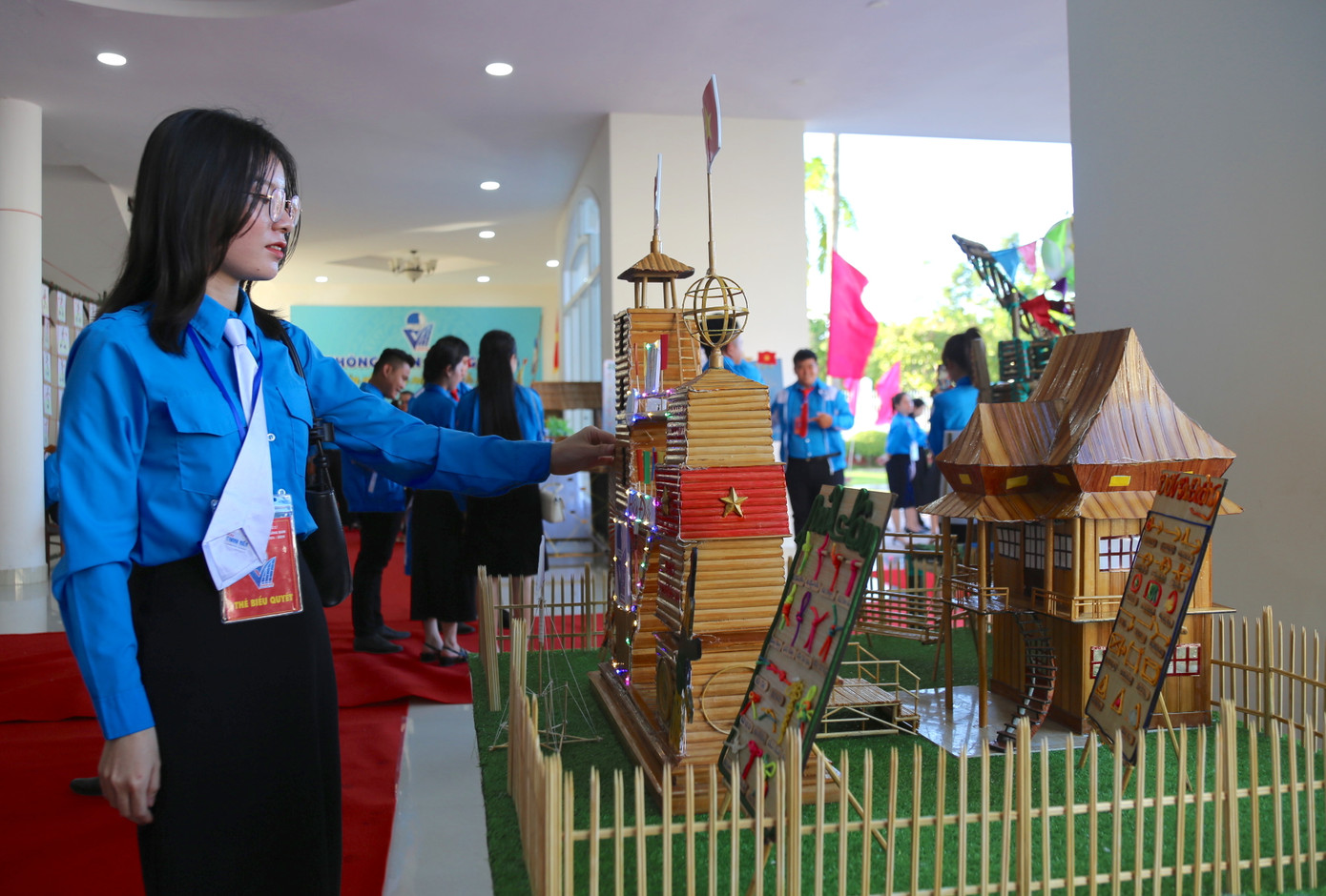 Đại biểu tham gia các hoạt động bên lề Đại hội.