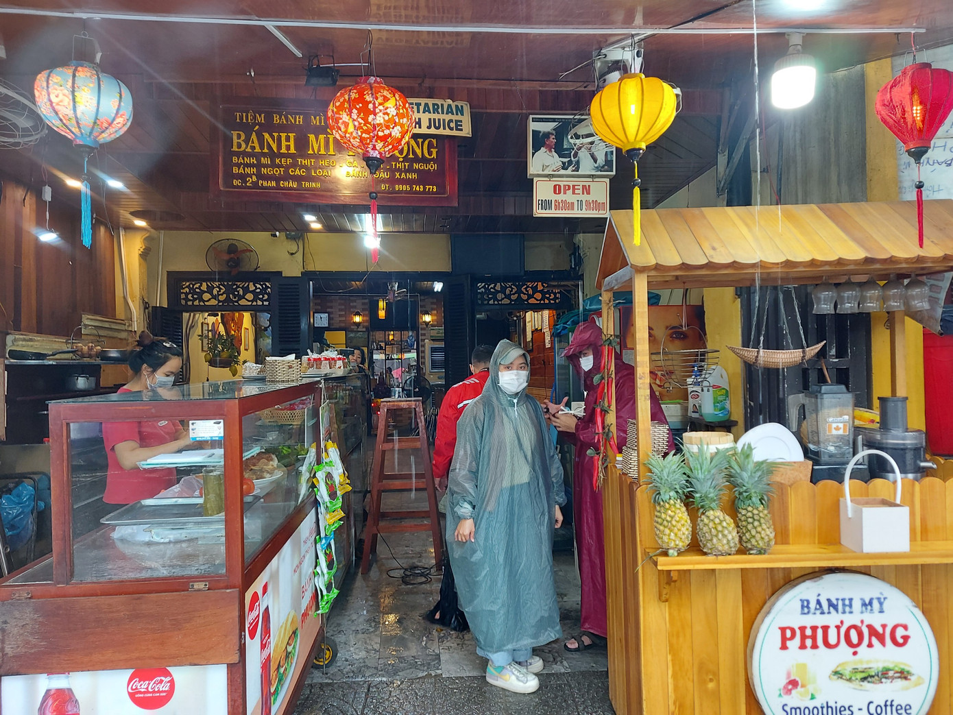 Kiến nghị xử lý vi phạm hành chính đối với cơ sở bánh mì Phượng 2.