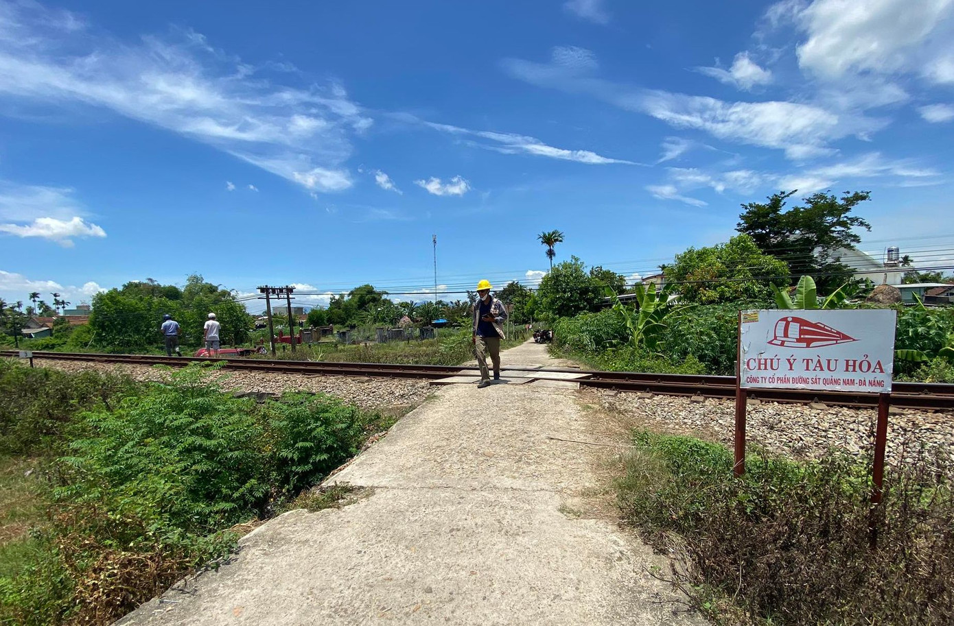 Tuyến đường ngang dân sinh nơi xảy ra vụ tai nạn. Tuyến đường ngang dân sinh nơi xảy ra vụ tai nạn.