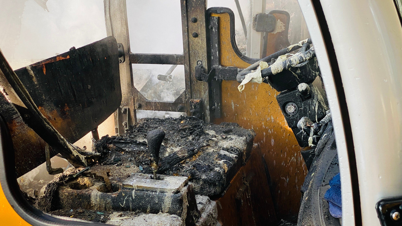 Sau 30 phút đám cháy cơ bản được khống chế, tuy nhiên vụ cháy vẫn gây thiệt hại lớn. Thống kê ban đầu có 40 xe điện bị thiêu rụi. Thời điểm phát hiện hỏa hoạn, một số nhân viên của nhà trường đã phối hợp đẩy được 12 xe ra ngoài, trong đó có 6 xe bị hư hỏng. Sau 30 phút đám cháy cơ bản được khống chế, tuy nhiên vụ cháy vẫn gây thiệt hại lớn. Thống kê ban đầu có 40 xe điện bị thiêu rụi. Thời điểm phát hiện hỏa hoạn, một số nhân viên của nhà trường đã phối hợp đẩy được 12 xe ra ngoài, trong đó có 6 xe bị hư hỏng.