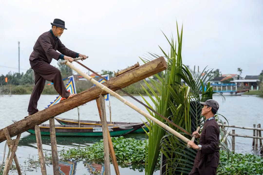 Du khách trải nghiệm nhiều hoạt động dân gian đặc sắc tại ngày hội. Du khách trải nghiệm nhiều hoạt động dân gian đặc sắc tại ngày hội.