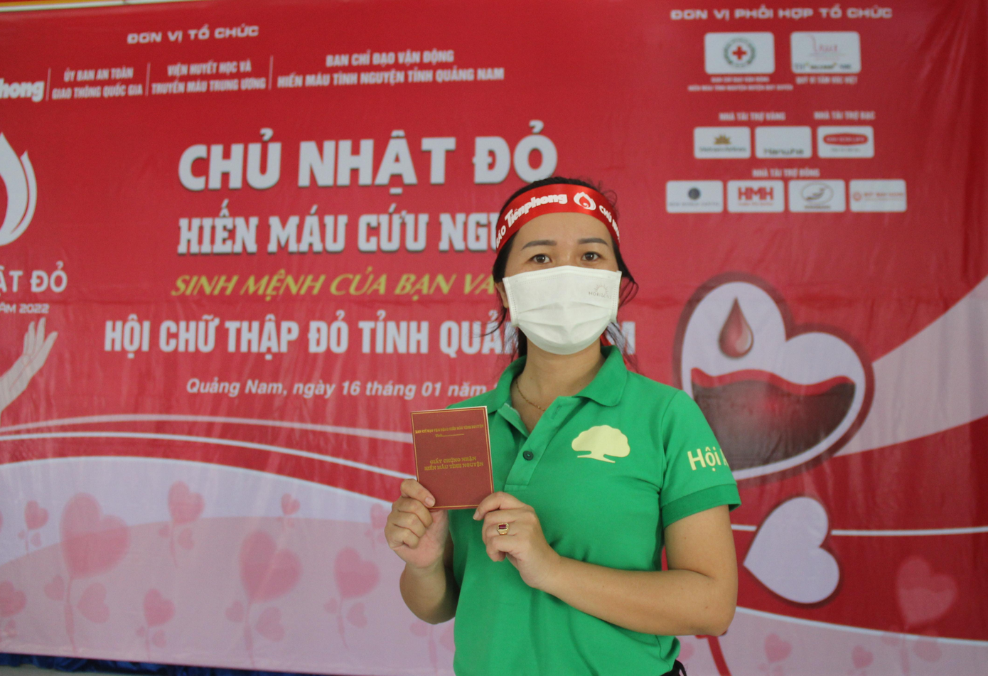 Chị Hồ Hằng lần thứ 22 tham gia hiến máu.