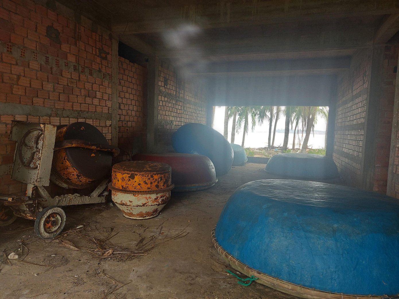 Địa phương nhiều lần kiến nghị với các cấp có thẩm quyền thu hồi dự án, kêu gọi nhà đầu tư khác có năng lực vào đầu tư để tránh lãng phí nguồn lực đất đai. Địa phương nhiều lần kiến nghị với các cấp có thẩm quyền thu hồi dự án, kêu gọi nhà đầu tư khác có năng lực vào đầu tư để tránh lãng phí nguồn lực đất đai.