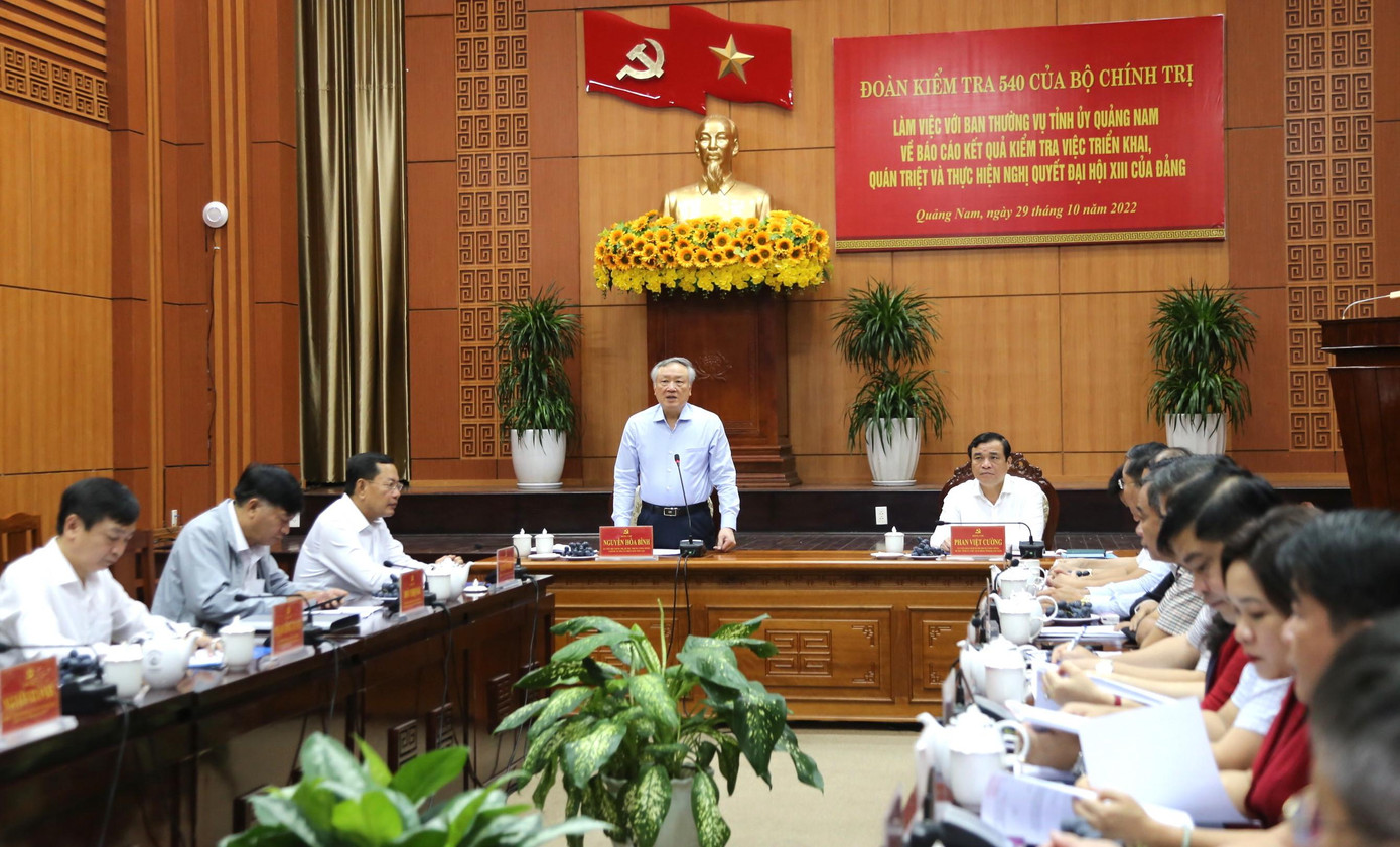 Đoàn công tác số 540 của Bộ Chính trị làm việc với BTV Tỉnh ủy Quảng Nam. Ảnh Hoài Văn Đoàn công tác số 540 của Bộ Chính trị làm việc với BTV Tỉnh ủy Quảng Nam. Ảnh Hoài Văn