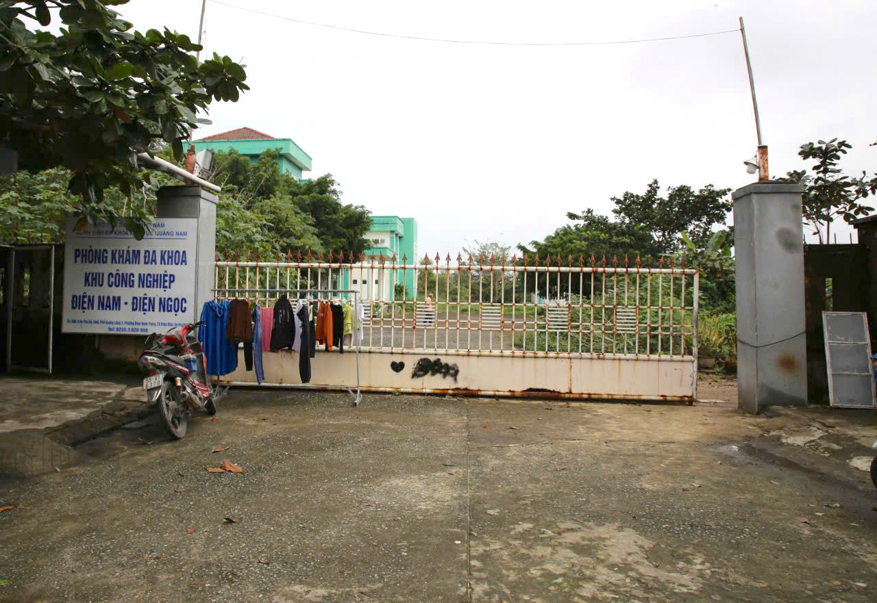 Công trình hàng chục tỷ đồng bỏ hoang gây lãng phí khiến người dân không khỏi xót xa.