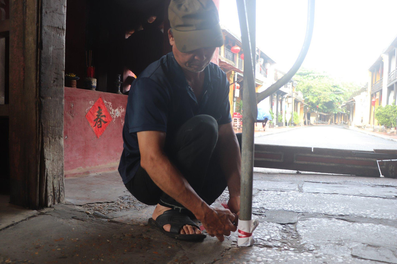 Chống đỡ cho di tích.