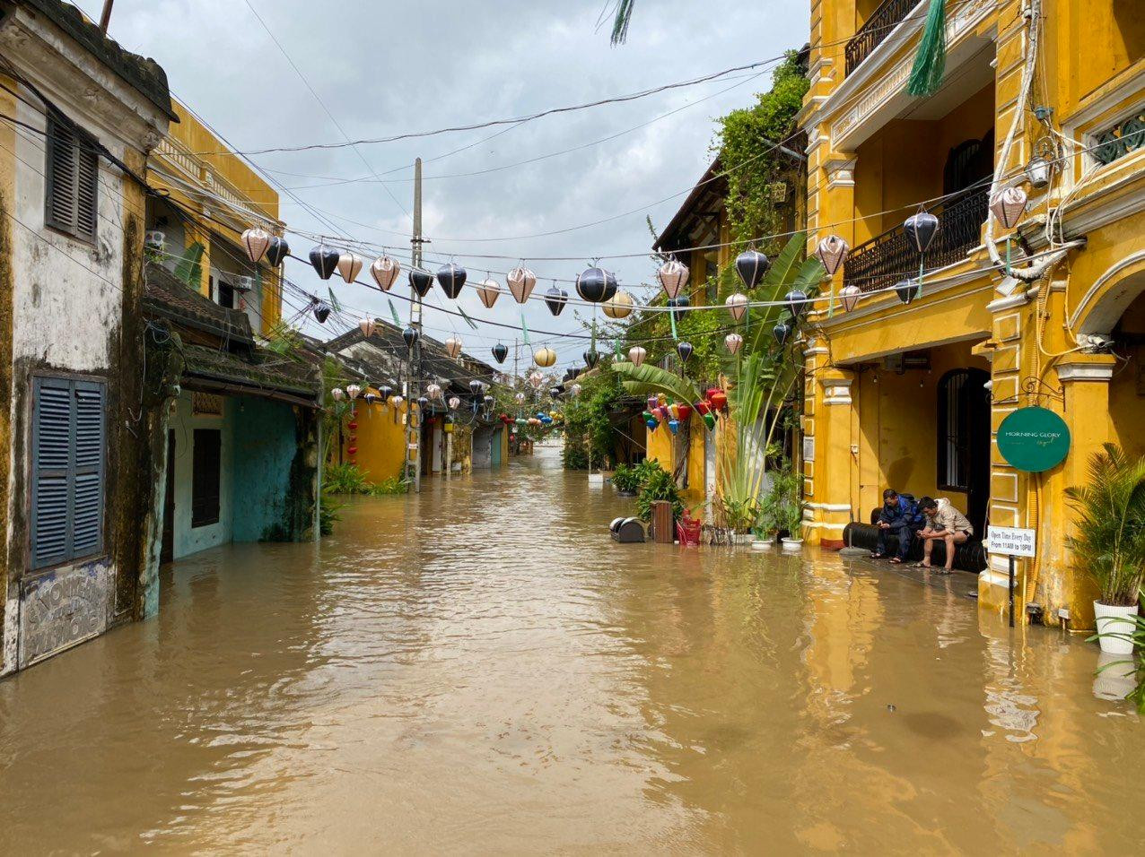 Hình ảnh Hội An ngày lụt. Hình ảnh Hội An ngày lụt.