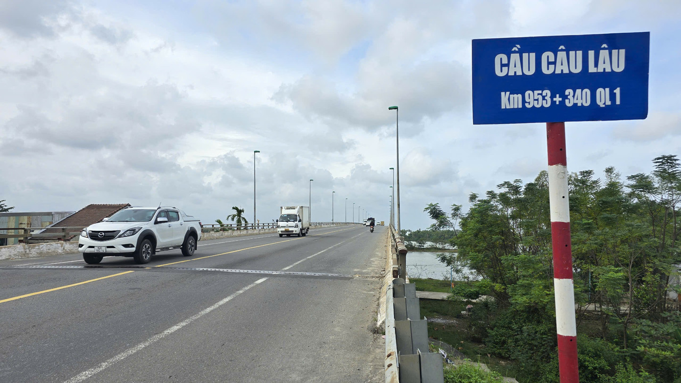 Cầu Câu Lâu Cầu Câu Lâu