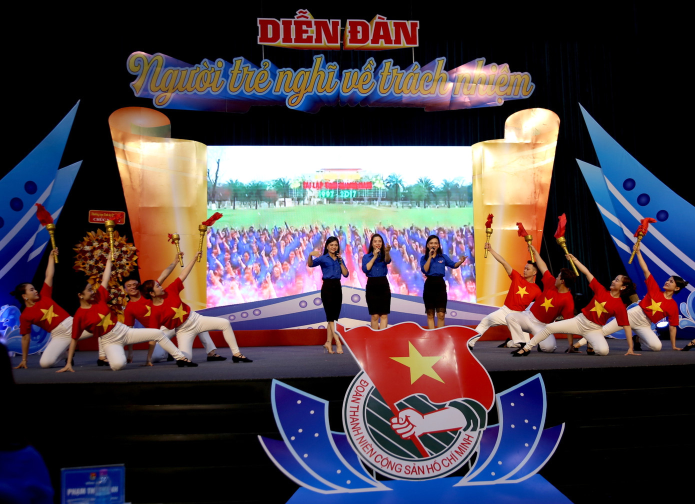 Diễn đàn “Người trẻ nghĩ về trách nhiệm” thu hút sự quan tâm đông đảo cán bộ đoàn viên thanh niên.