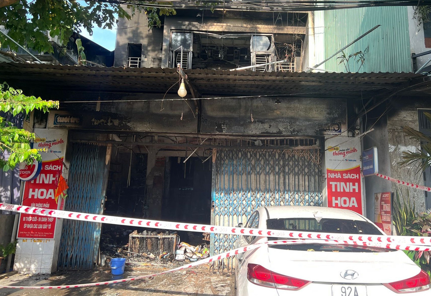 Hỏa hoạn thiêu rụi tầng 1 ngôi nhà, vợ chồng chủ nhà tử vong. Hỏa hoạn thiêu rụi tầng 1 ngôi nhà, vợ chồng chủ nhà tử vong.