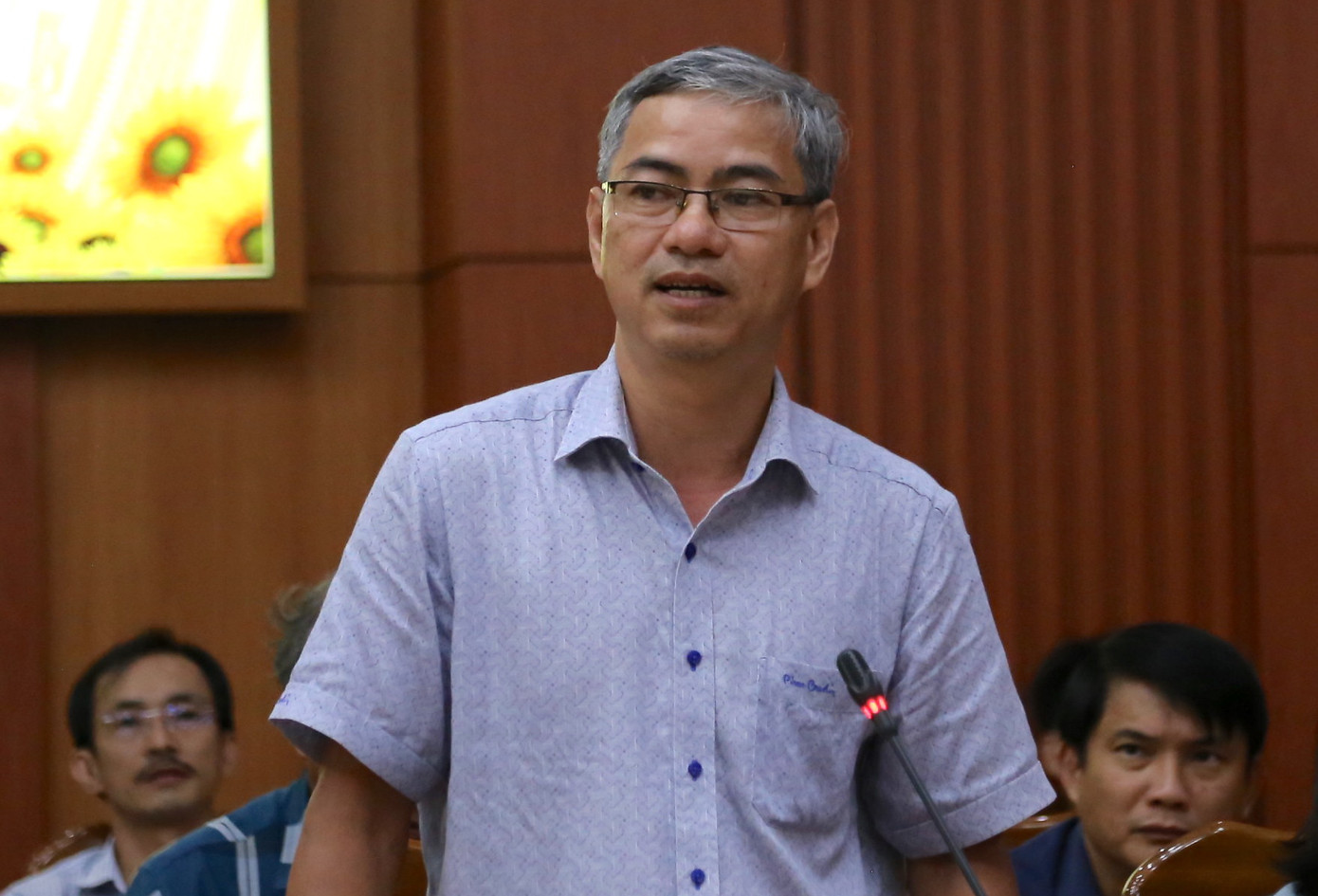 Ông Nguyễn Hưng trả lời về thực trạng đìu hiu tại các dự án du lịch nghìn tỷ ven biển Quảng Nam.