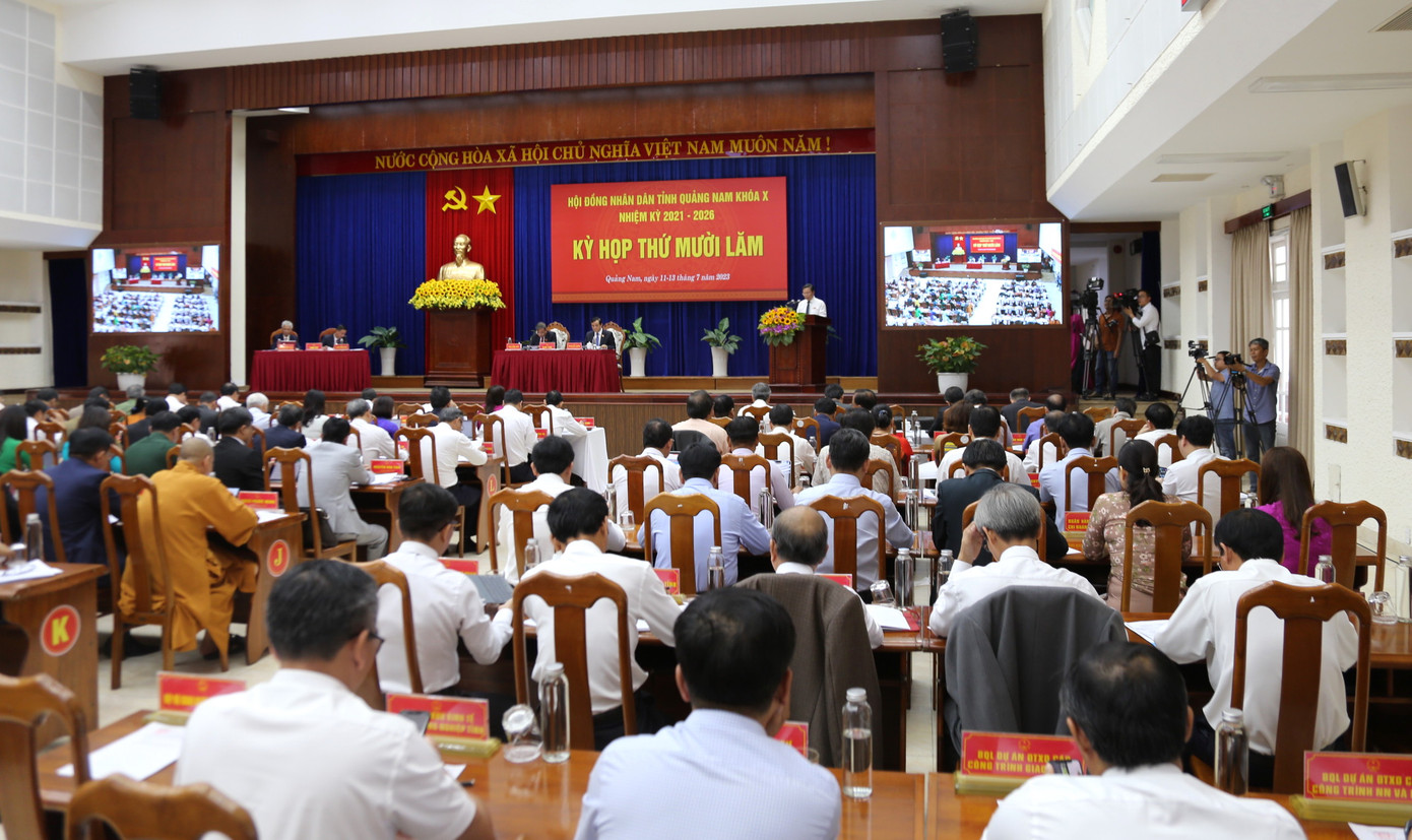 Toàn cảnh phiên khai mạc.