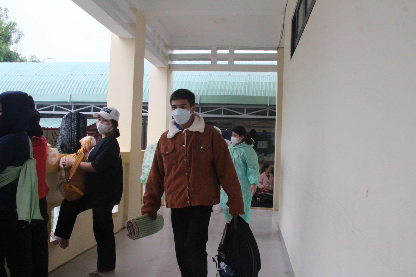 Tại xã Tam Thăng (TP. Tam Kỳ) ngoài hỗ trợ di dời người dân, xã cũng bố trí chỗ ở trú bão cho hơn 500 công nhân làm việc tại KCN trên địa bàn.