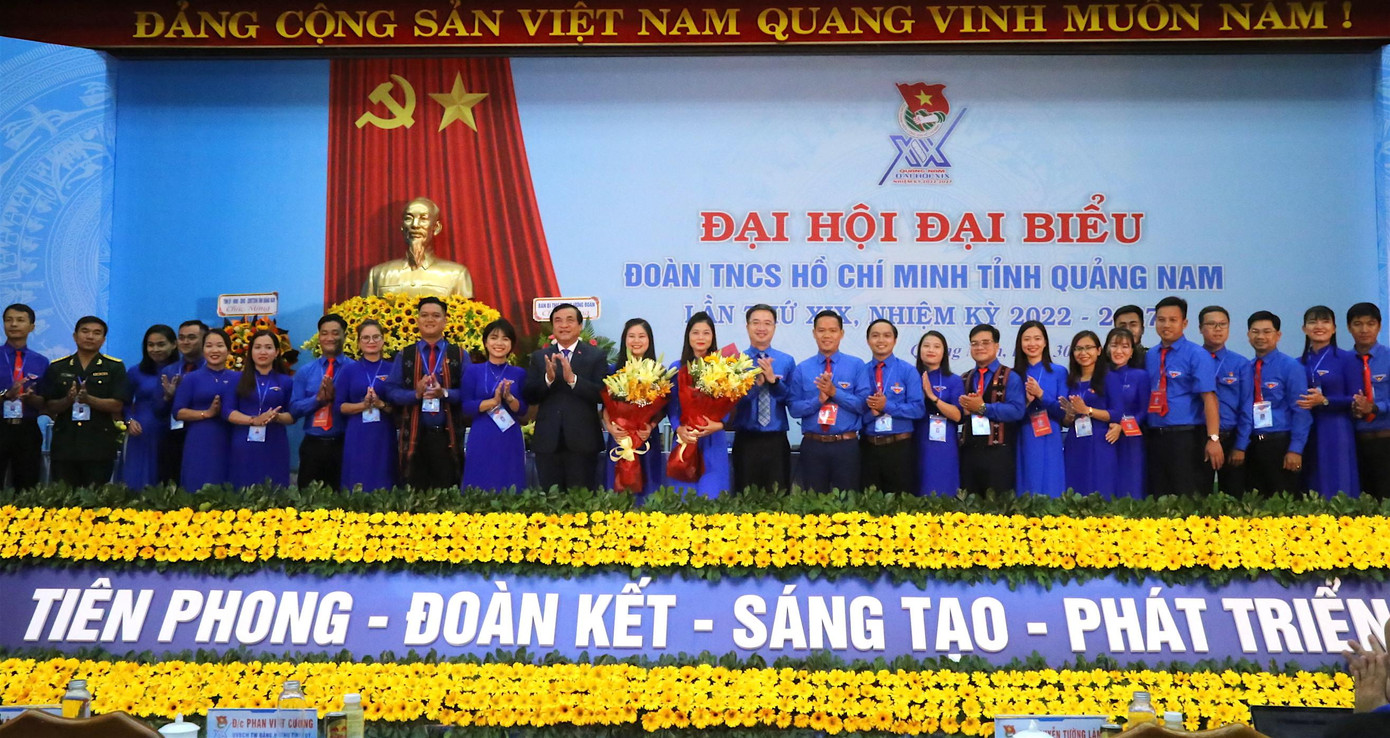 Ra mắt Ban chấp hành Tỉnh Đoàn Quảng Nam nhiệm kỳ 2022 - 2027.