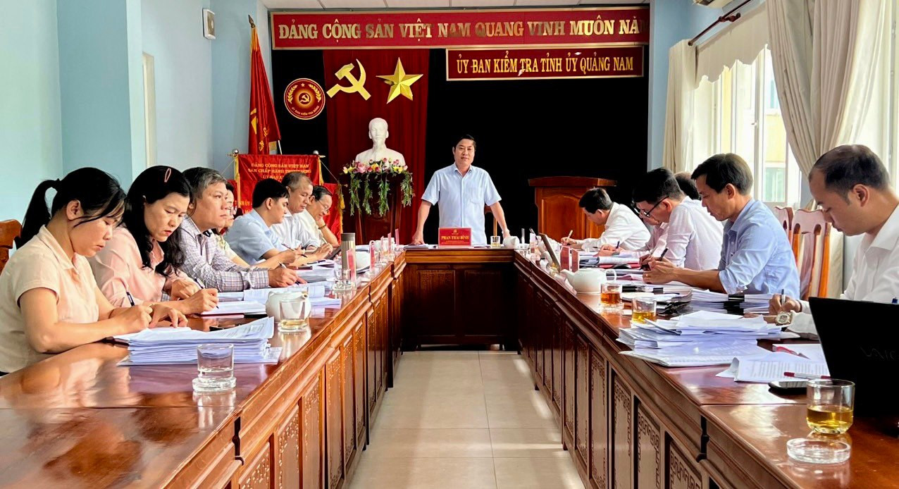 UBKT Tỉnh ủy Quảng Nam họp xem xét, kết luận về vi phạm tại Đảng ủy Trường CĐ Y tế Quảng Nam