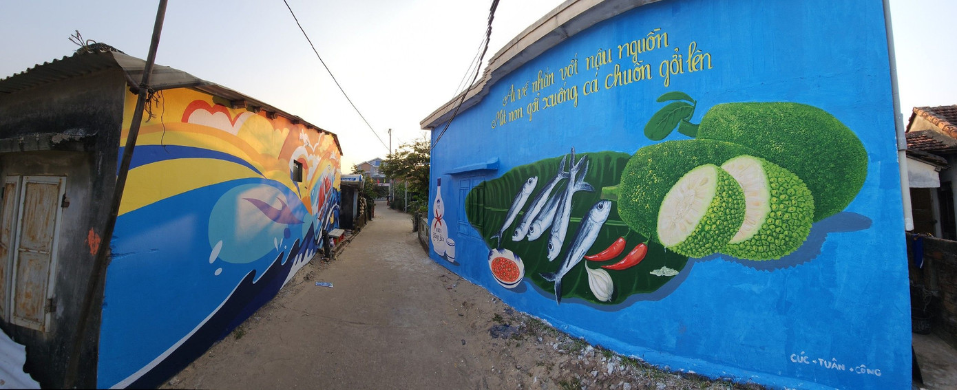 Tranh được vẽ tại làng bích họa Tam Thanh. Tranh được vẽ tại làng bích họa Tam Thanh.