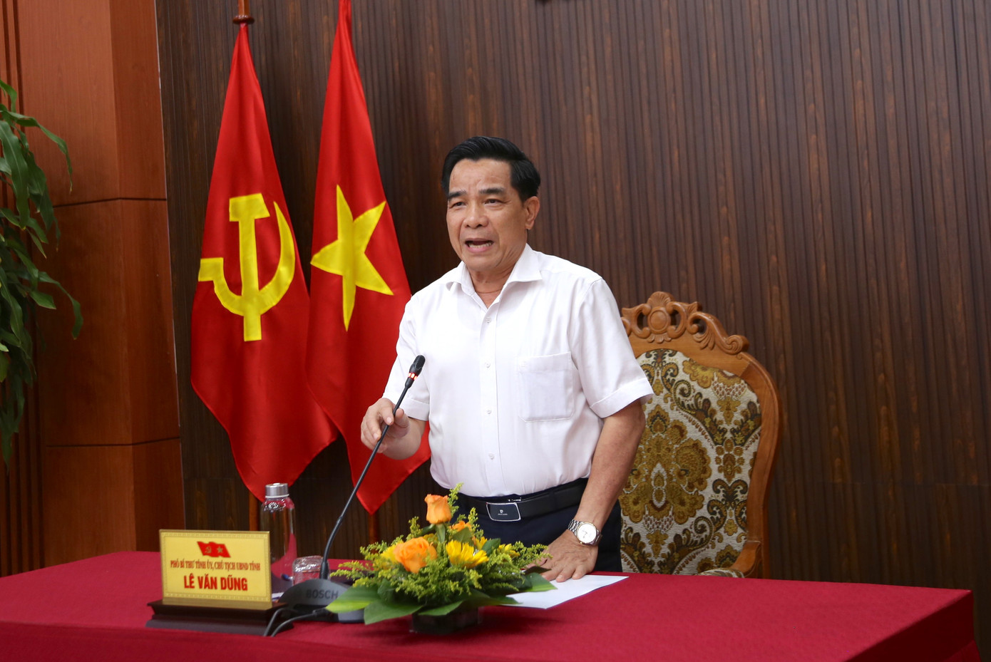 Chủ tịch UBND tỉnh Quảng Nam trả lời câu hỏi của Tiền Phong liên quan đề xuất khoan thăm dò khoáng sản vàng gốc của Công ty TNHH vàng Phước Sơn. Chủ tịch UBND tỉnh Quảng Nam trả lời câu hỏi của Tiền Phong liên quan đề xuất khoan thăm dò khoáng sản vàng gốc của Công ty TNHH vàng Phước Sơn.