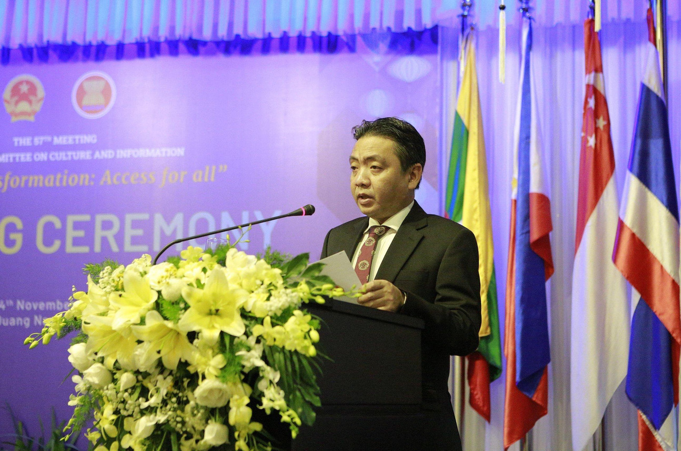 Thứ trưởng Bộ VHTT&DL Hoàng Đạo Cương phát biểu tại hội nghị. Thứ trưởng Bộ VHTT&DL Hoàng Đạo Cương phát biểu tại hội nghị.