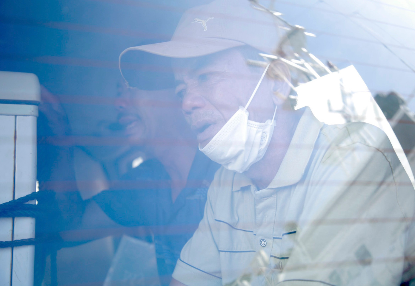 Người nhà đau đớn, khóc ngất Người nhà đau đớn, khóc ngất