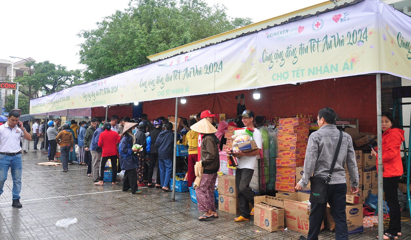 Hào hứng sắm Tết 0 đồng.