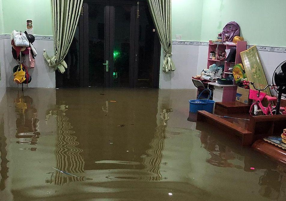 Nước ngập hơn một mét ở khu dân cư số 8 phường An Sơn, thành phố Tam Kỳ