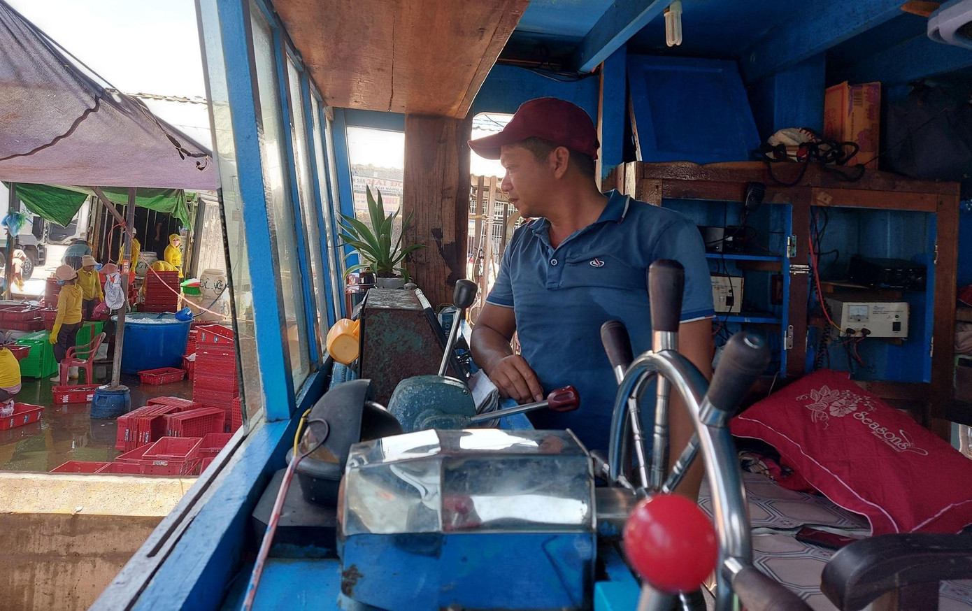 Những ngư dân nối nghiệp cha ông nhiều đời bám biển, hơn ai hết họ nhận thức rõ vươn khơi bám biển vừa là làm kinh tế nhưng cũng mang sứ mệnh của những cột mốc sống giữ gìn, bảo vệ biển đảo của Tổ quốc.