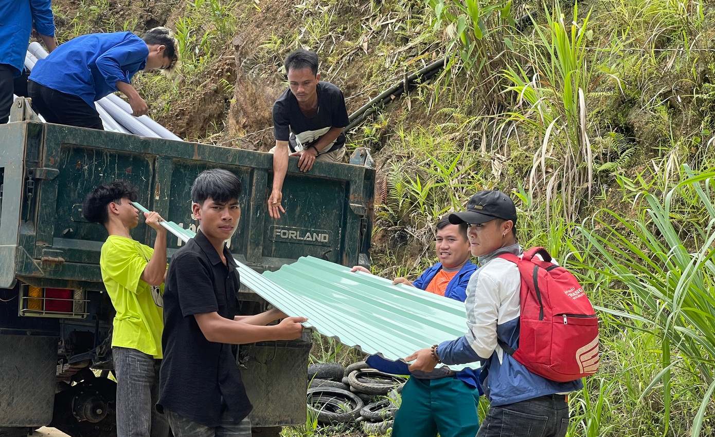Vất vả nhưng ai cũng vui, chung tay cùng làm.
