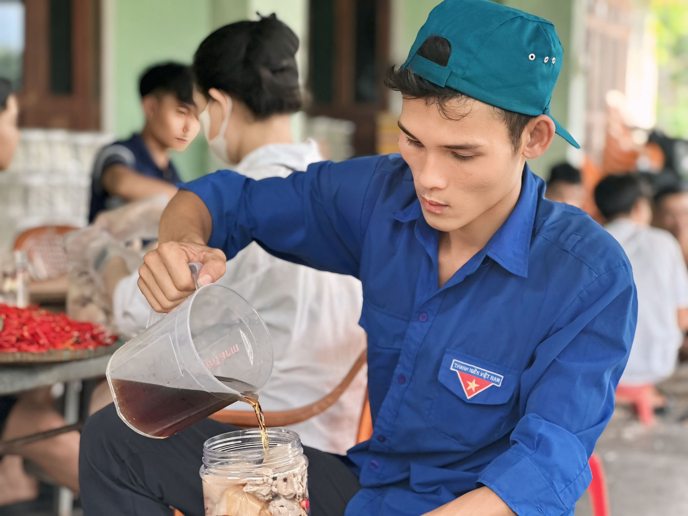 Nguyên liệu được chọn lựa, sơ chế, chế biến cẩn thận.