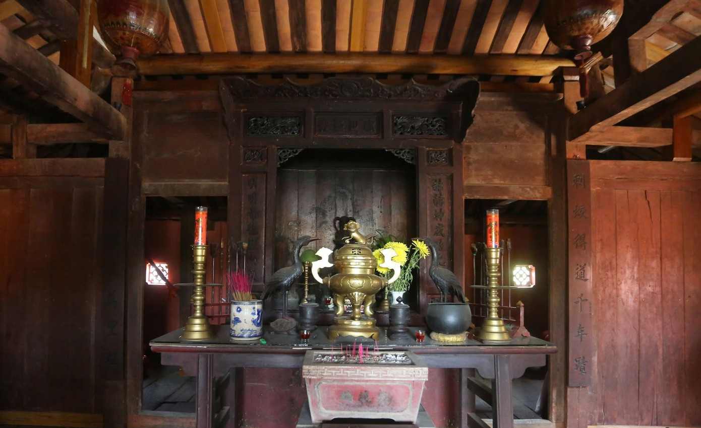 Khu vực bên trong di tích.