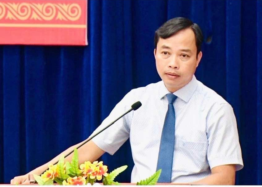 Ông Quảng Văn Ngọc, tân Chánh Văn phòng Tỉnh ủy Quảng Nam. Ông Quảng Văn Ngọc, tân Chánh Văn phòng Tỉnh ủy Quảng Nam.