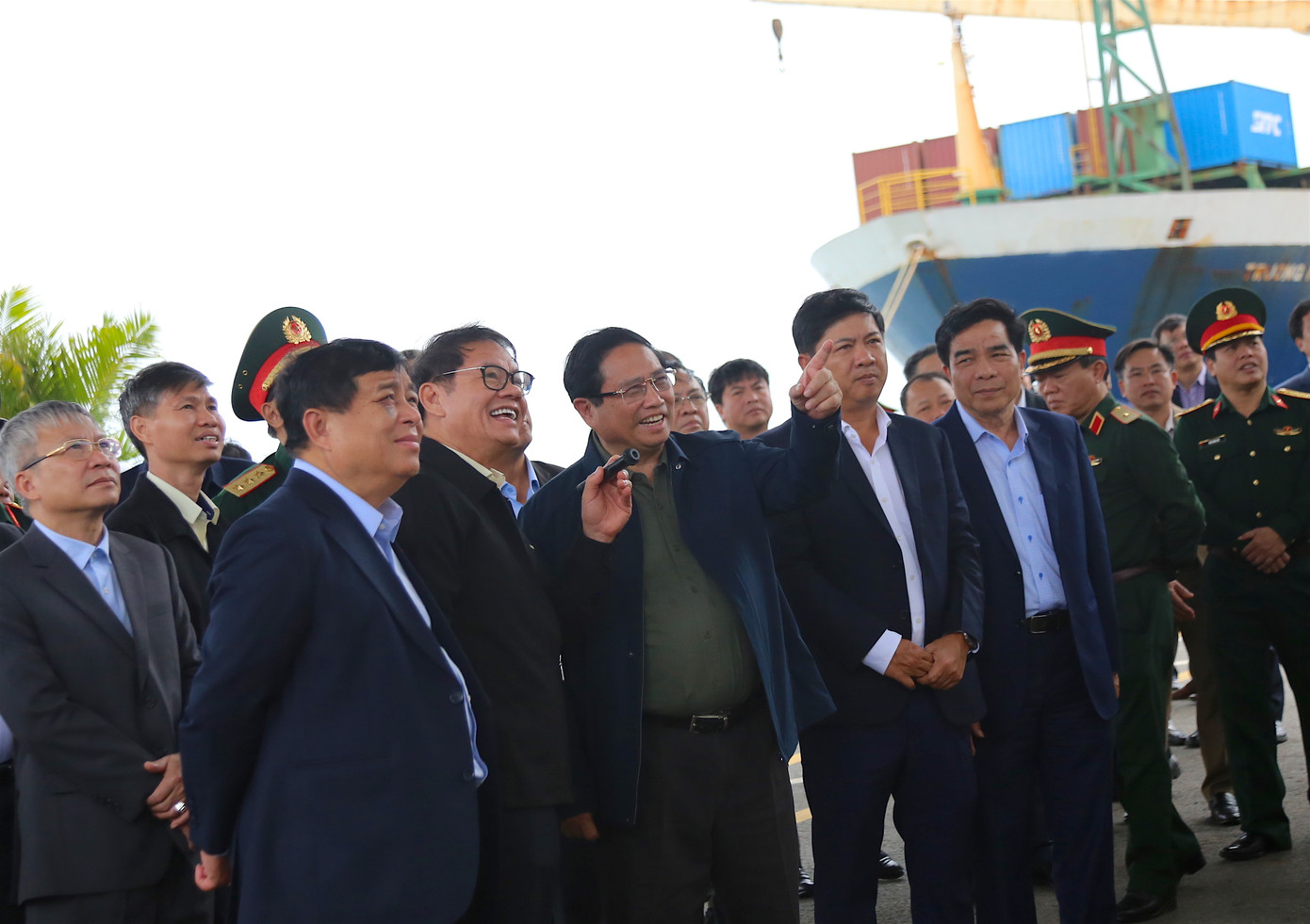 Thủ tướng Phạm Minh Chính thăm, khảo sát cảng Chu Lai.