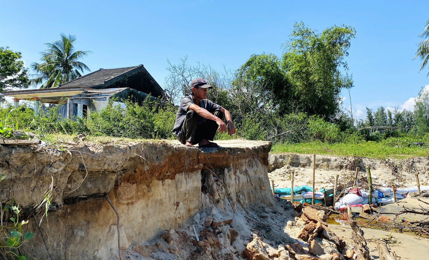 Nỗi lo thêm lớn khi mùa mưa bão tới. Nỗi lo thêm lớn khi mùa mưa bão tới.