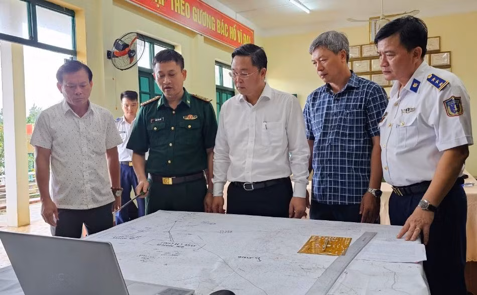 Quảng Nam lập Sở chỉ huy tiền phương chỉ đạo tìm kiếm tàu gặp nạn và nạn nhân mất tích.