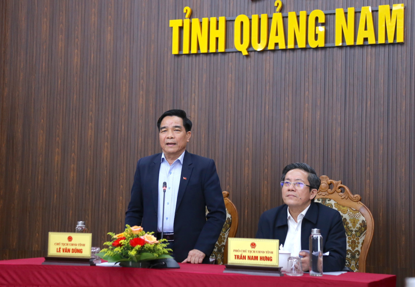 Ông Lê Văn Dũng - Chủ tịch UBND tỉnh Quảng Nam, thông tin về trường hợp bổ nhiệm lại Giám đốc Bệnh viện Y học Cổ truyền. Ông Lê Văn Dũng - Chủ tịch UBND tỉnh Quảng Nam, thông tin về trường hợp bổ nhiệm lại Giám đốc Bệnh viện Y học Cổ truyền.