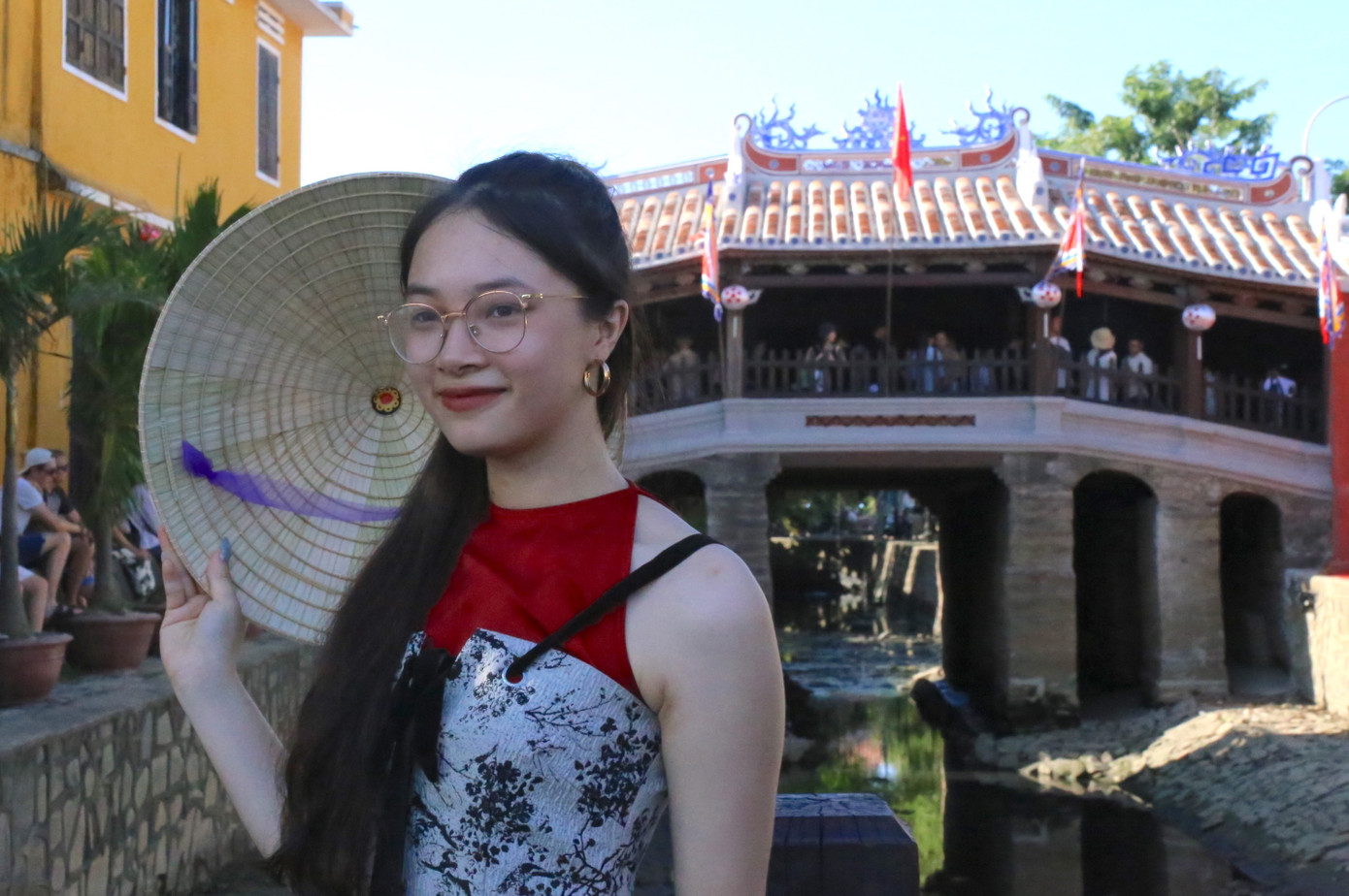 Bạn trẻ check-in Chùa Cầu Hội An. Bạn trẻ check-in Chùa Cầu Hội An.